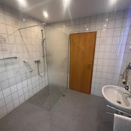 Elly In Ersen Liebenau (Hessen)